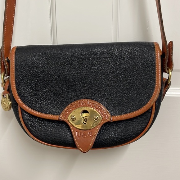 VINTAGE Dooney & Bourke Large Calvary crossbody Bag - Picture 16 of 16